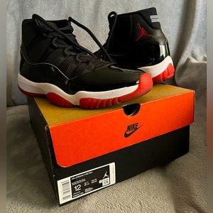 AIR JORDAN 11 RETRO